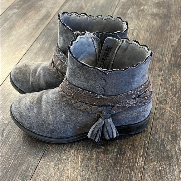 Grey/Brown Kids Boots with Braided Strap - Picture 8 of 8